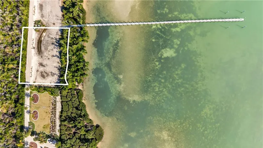 Location featuring property parcel outlined