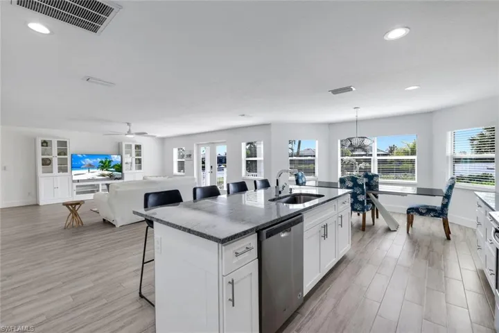 6053 Montego Bay Loop, Fort Myers, Florida 33908