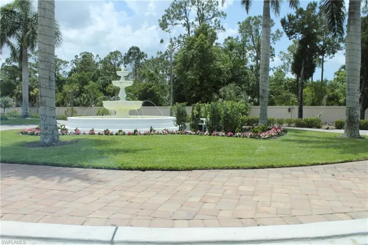 View of surrounding community
