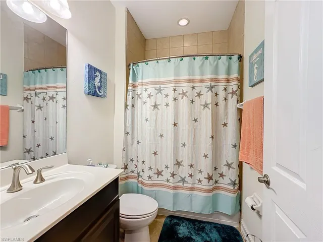 20609  Chestnut Ridge  DR, North Fort Myers, FL 33917