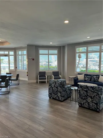 891 10th St S, Naples Fl 34102