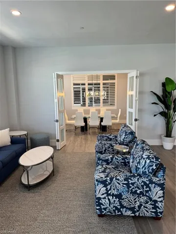 891 10th St S, Naples Fl 34102