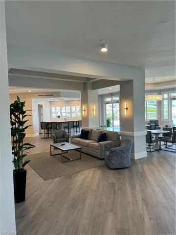 891 10th St S, Naples Fl 34102
