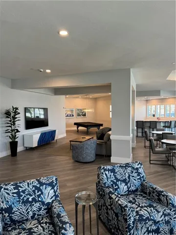 891 10th St S, Naples Fl 34102
