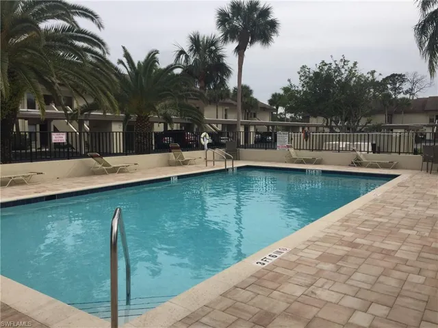 5590 Trailwinds Dr # 421, Fort Myers Fl 33907
