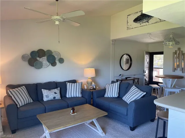 5590 Trailwinds Dr # 421, Fort Myers Fl 33907