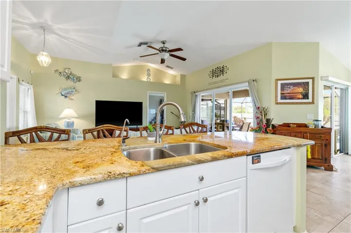 11 Nw 13th Pl, Cape Coral Fl 33993
