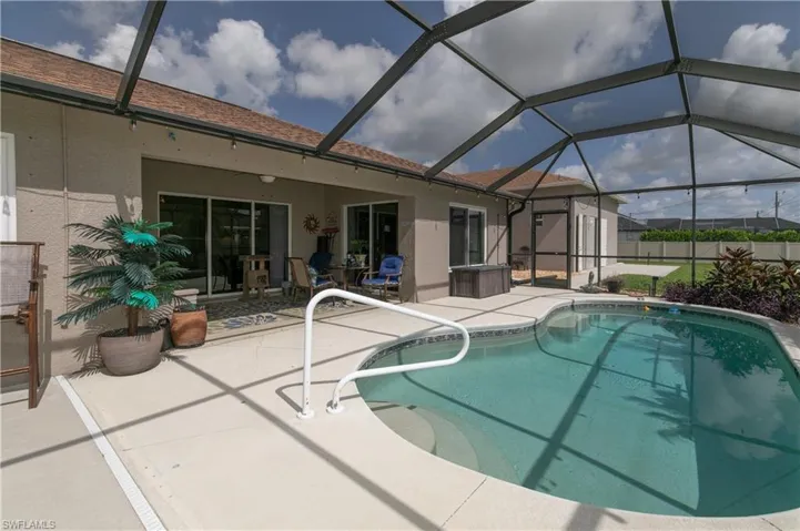 11 Nw 13th Pl, Cape Coral Fl 33993
