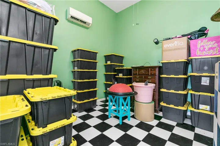 11 Nw 13th Pl, Cape Coral Fl 33993
