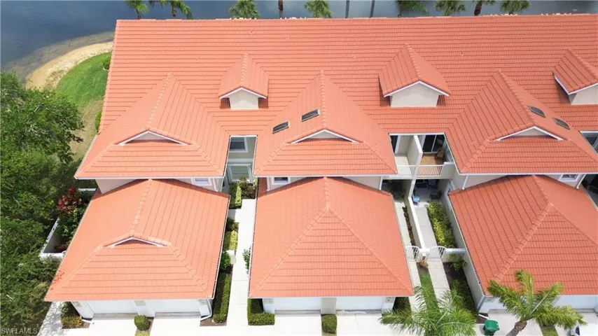 Aerial view of property and surrounding area