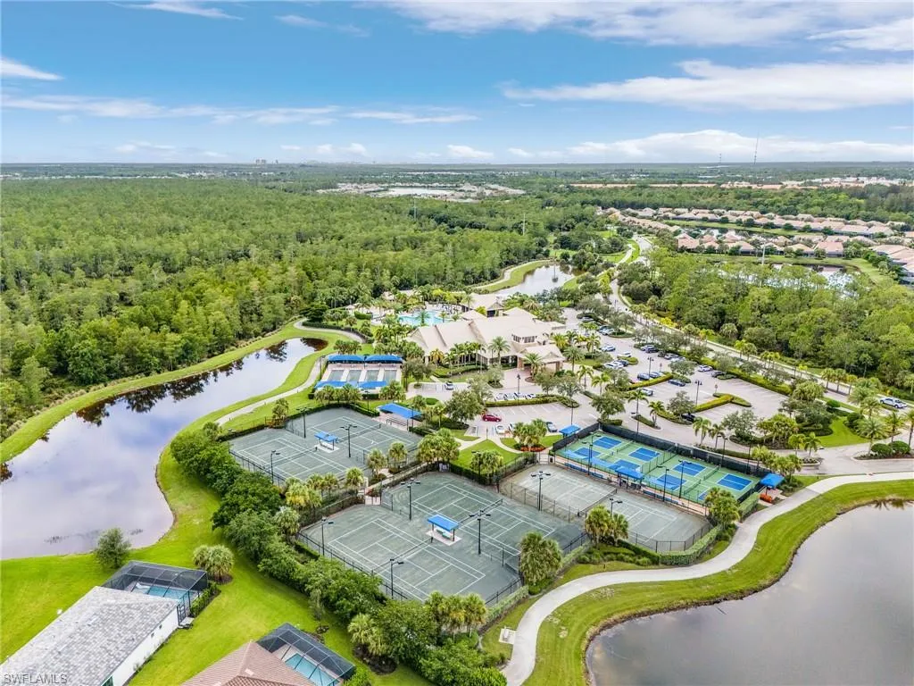 7659 Jacaranda LN, Naples, FL 34114,2025000231