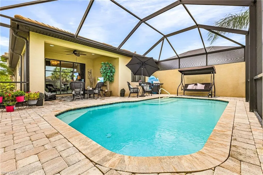 7659 Jacaranda LN, Naples, FL 34114,2025000231