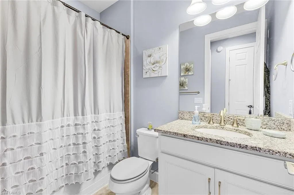 7659 Jacaranda LN, Naples, FL 34114,2025000231