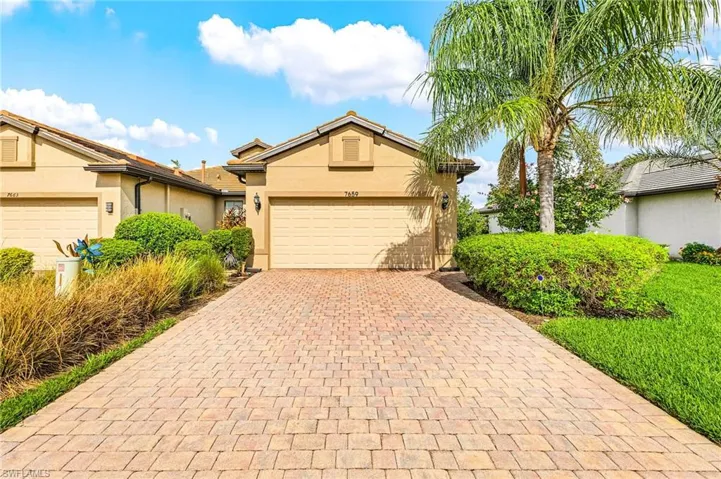 7659 Jacaranda LN, Naples, FL 34114,2025000231