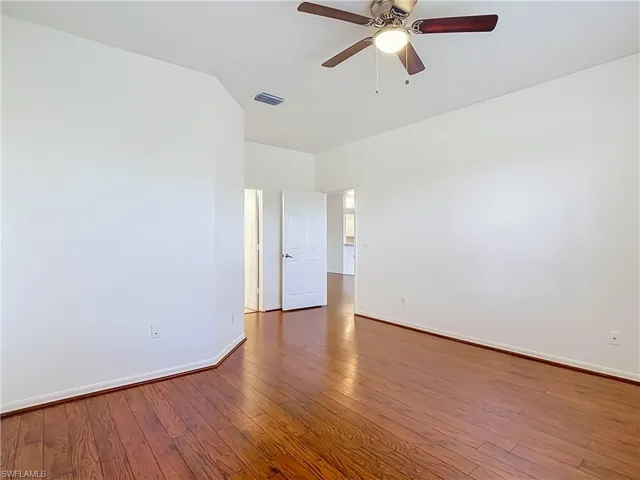 208 Stanhope Cir, Naples, Florida 34104