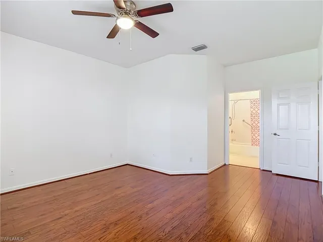 208 Stanhope Cir, Naples, Florida 34104