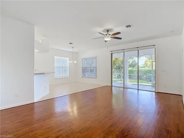 208 Stanhope Cir, Naples, Florida 34104