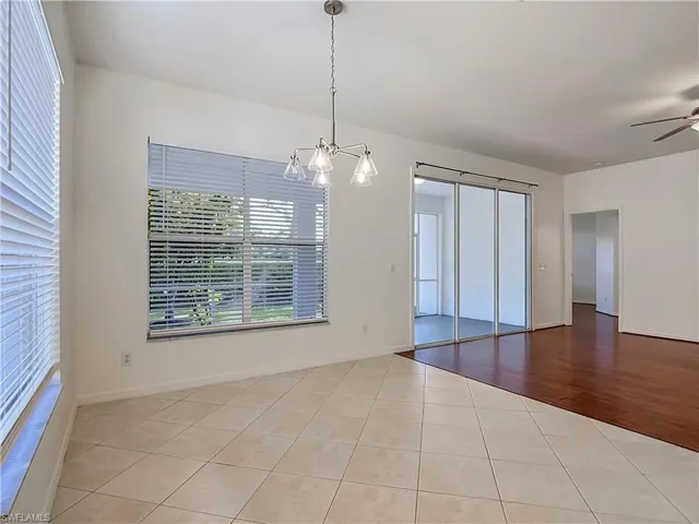 208 Stanhope Cir, Naples, Florida 34104