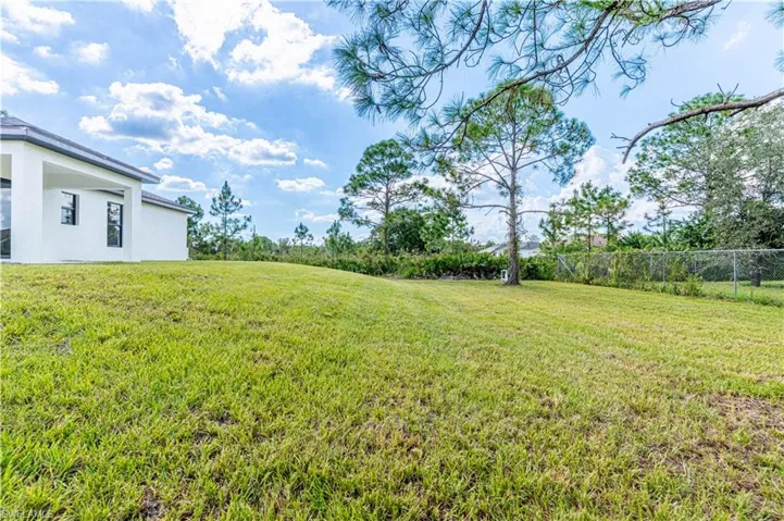2710 42nd St W, Lehigh Acres, Florida 33971