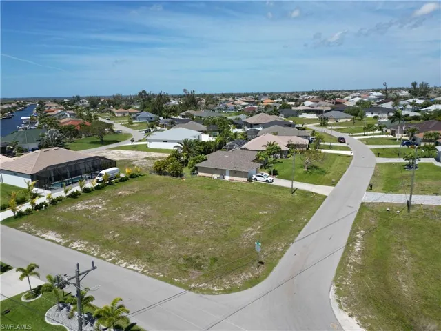 3302 Sw 3rd St, Cape Coral Fl 33991