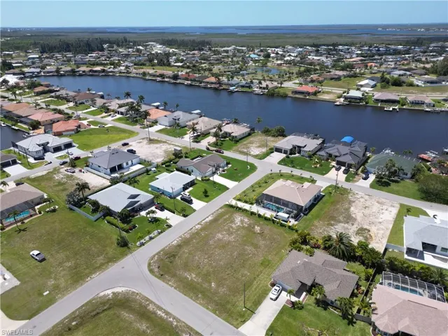 3302 Sw 3rd St, Cape Coral Fl 33991