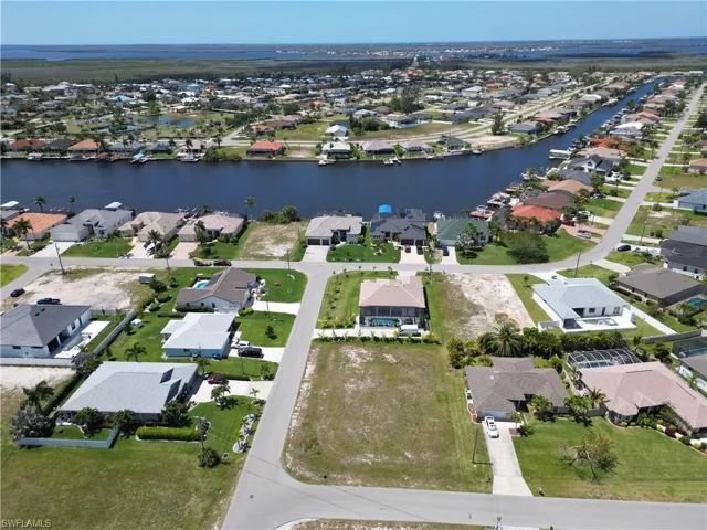 3302 Sw 3rd St, Cape Coral Fl 33991