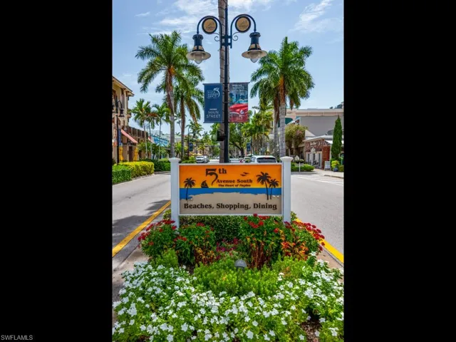 Downtown Fifth Avenue