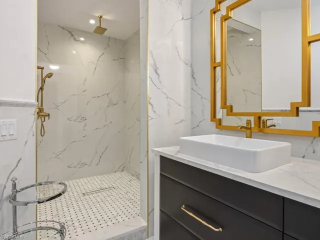 705 10th St S 202, Naples, Florida 34102