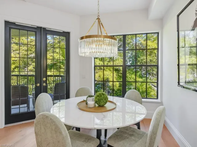 705 10th St S 202, Naples, Florida 34102
