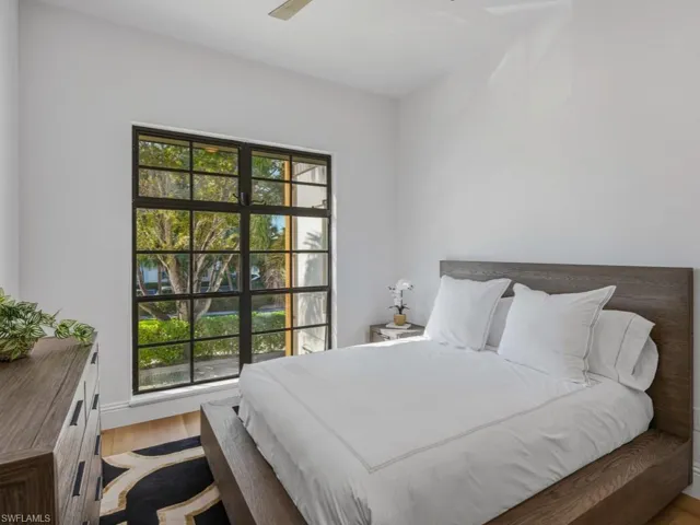 705 10th St S 202, Naples, Florida 34102