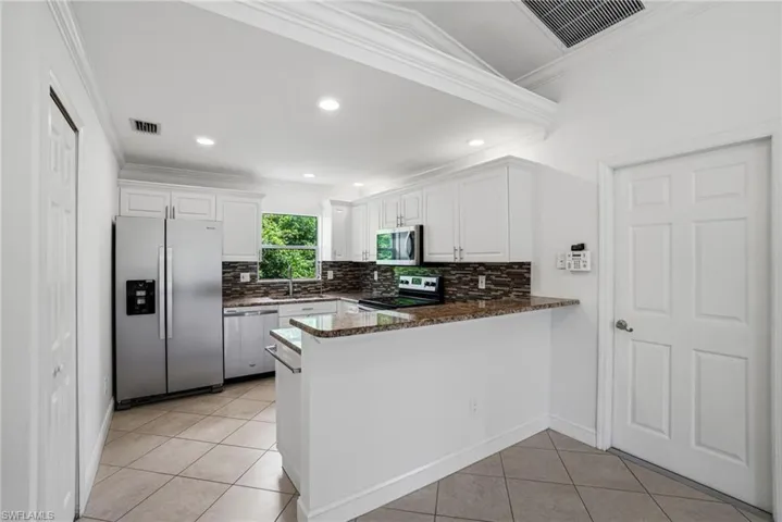 1871 20th Ave Ne, Naples, Florida 34120