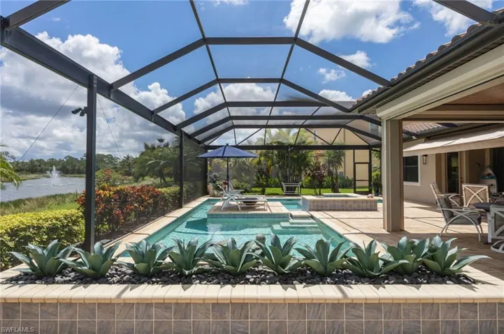 1647 Songbird Ct, Naples, Florida 34120
