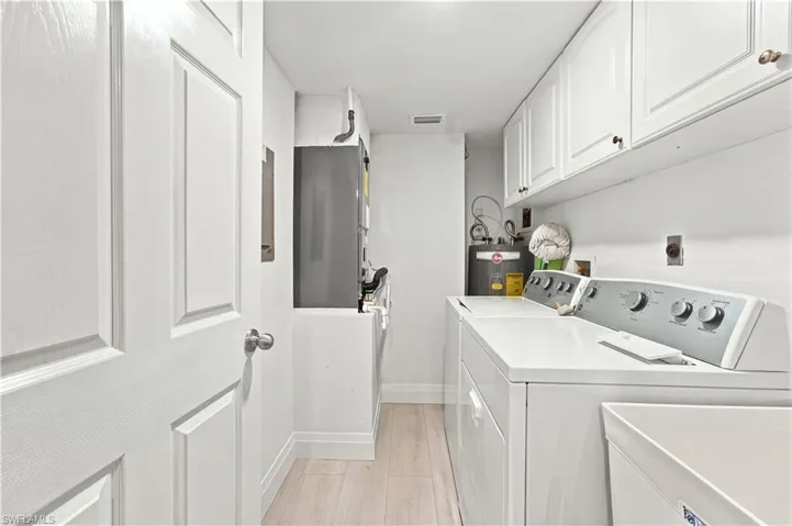 270 Naples Cove Dr 3101, Naples, Florida 34110