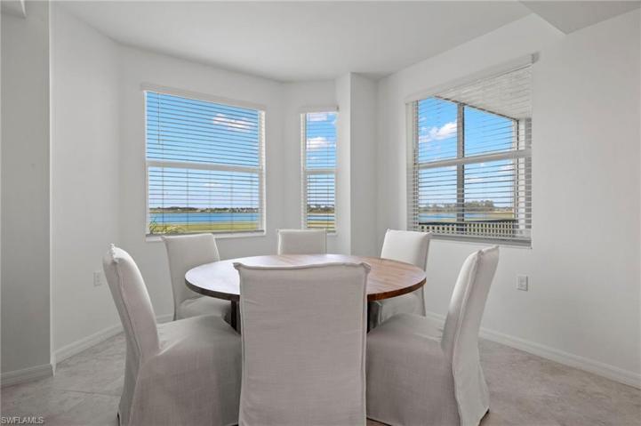 Dining Area off kitchen