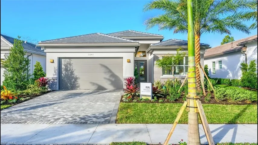 12247  Lotus  AVE, Naples, FL 34120