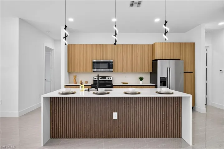 2806 Connie Ave N, Lehigh Acres, Florida 33971
