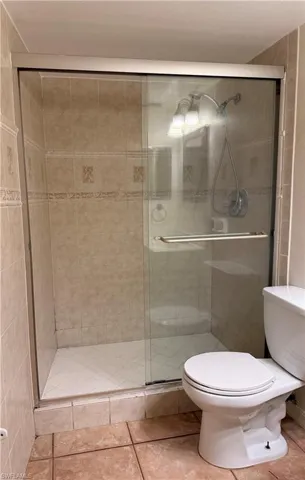 4290 Gulfstream Dr 12, Naples, Florida 34112