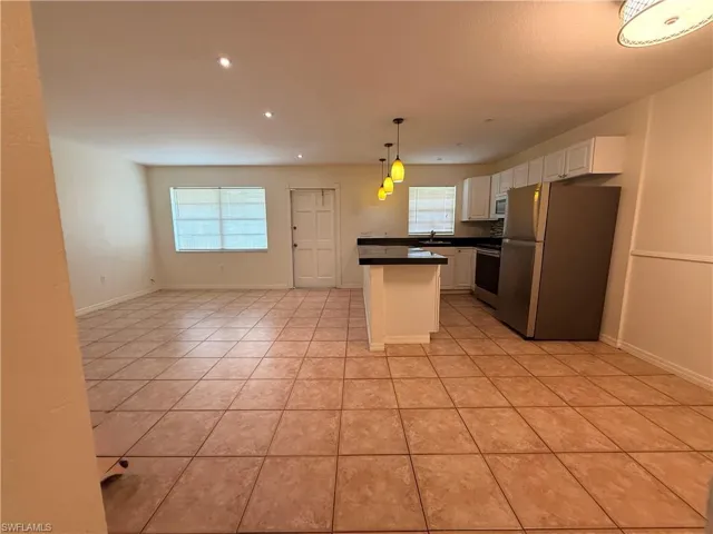 4290 Gulfstream Dr 12, Naples, Florida 34112