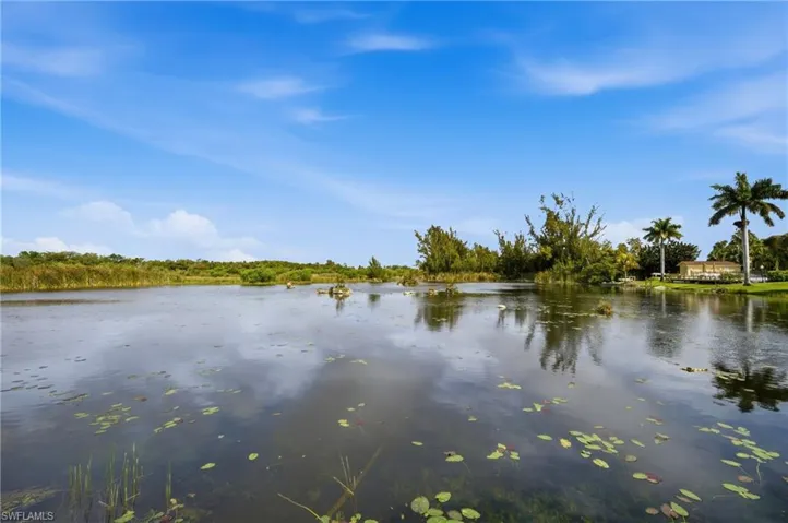 7129 Lakeridge View Ct 104, Fort Myers, Florida 33907