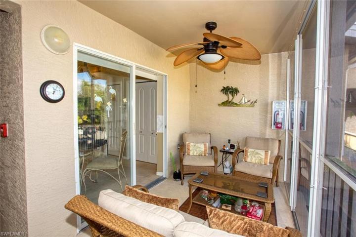 Entry lanai