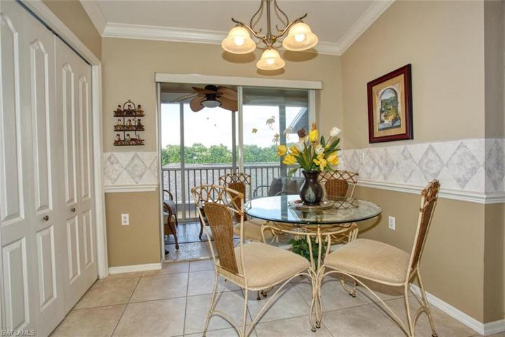 Kitchen dining with slider to entry lanai
