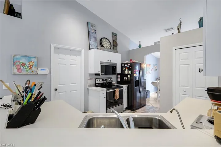 1006 SW 9th  AVE, Cape Coral, FL 33991