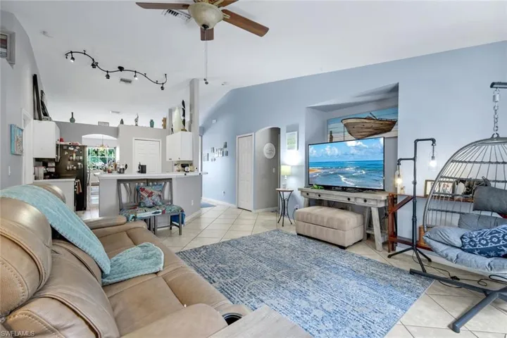 1006 SW 9th  AVE, Cape Coral, FL 33991