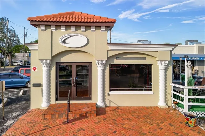 View of exterior entry with french doors