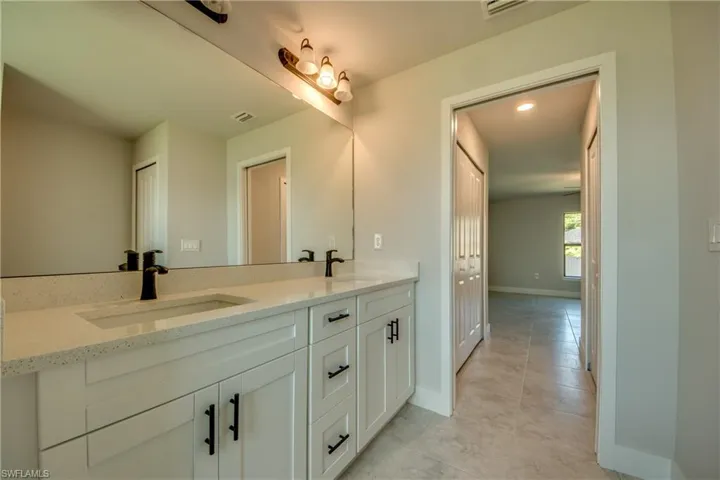 54  Elva S AVE, Lehigh Acres, FL 33976