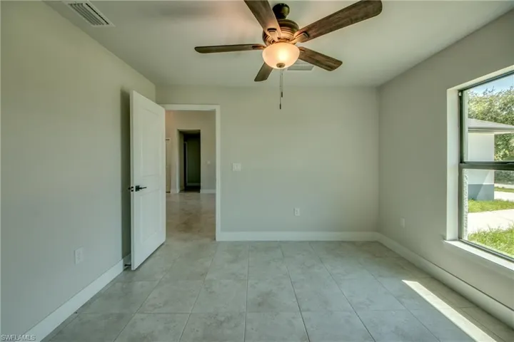 54  Elva S AVE, Lehigh Acres, FL 33976