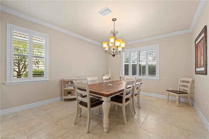 15045 Malayan Court Bonita Springs FL 34135 - Spacious dining room