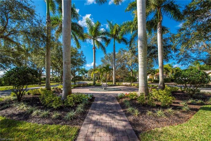 Almaco Court median park