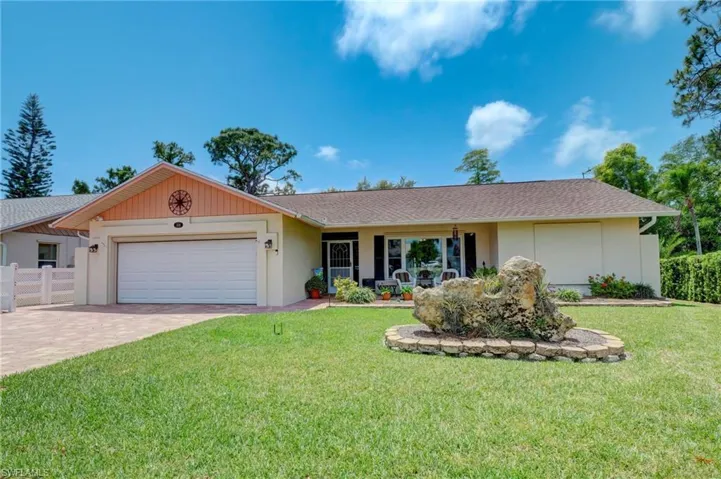 Front view of home 2 car garage