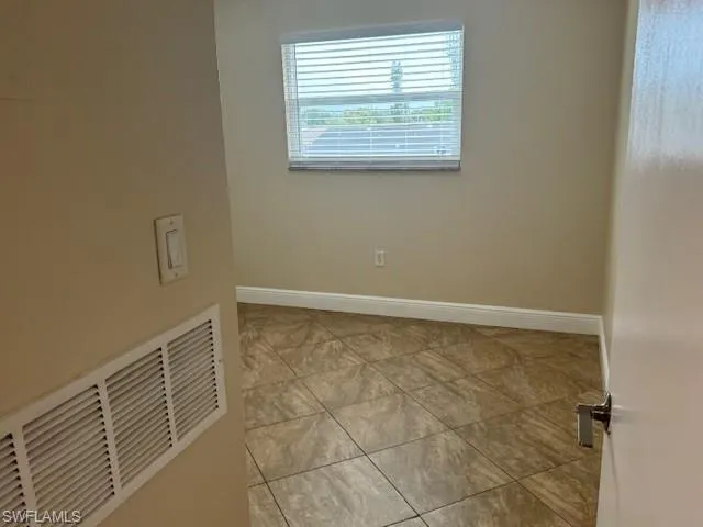 3325  Airport  RD, Naples, FL 34105